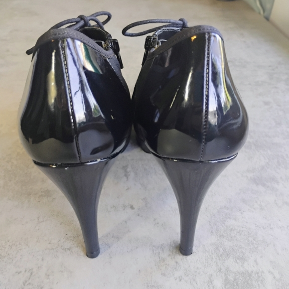 Impo Stretch Bootie Heels Womens 8.5M Black Pointed Toe Lace Up Witchy Goth - Picture 5 of 12